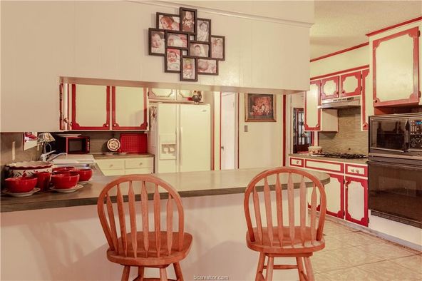1009 W 18th St, Bryan, TX 77803